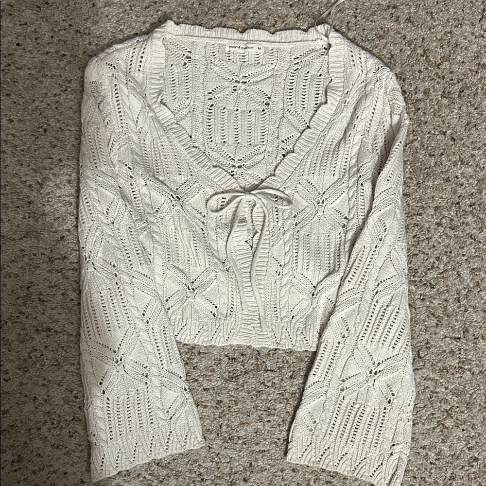 MOON & MADISON Cream Bell Sleeved Knit Cardigan